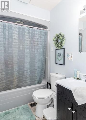 78 Avondale Dr, Riverview, NB - Indoor Photo Showing Bathroom