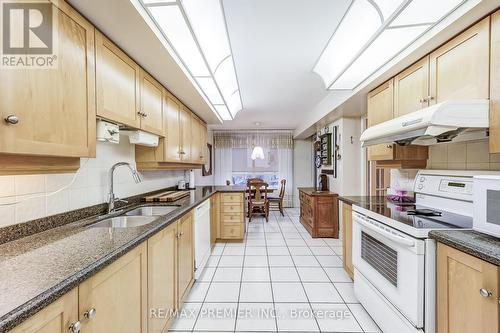#1026 -138 Bonis Ave, Toronto, ON - Indoor Photo Showing Kitchen With Double Sink
