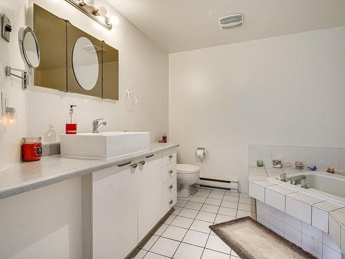 Bathroom - 1638  - 1642 Rue D'Aquitaine, Terrebonne (Lachenaie), QC - Indoor Photo Showing Bathroom