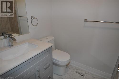 1685 9Th Avenue E Unit# 7, Owen Sound, ON - Indoor Photo Showing Bathroom