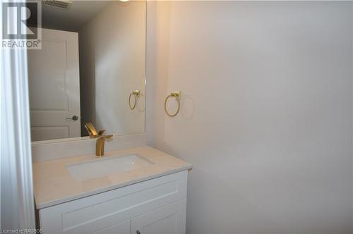 2 piece bath - 1685 9Th Avenue E Unit# 7, Owen Sound, ON - Indoor Photo Showing Bathroom