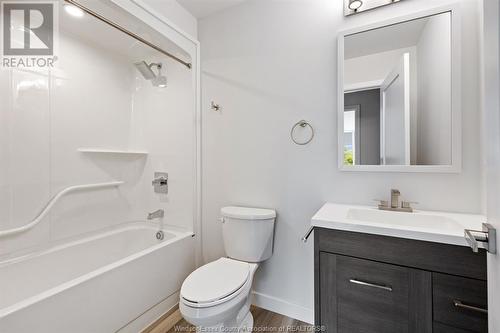 1500 Ouellette Unit# 303, Windsor, ON - Indoor Photo Showing Bathroom