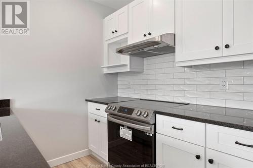1500 Ouellette Unit# 404, Windsor, ON - Indoor Photo Showing Kitchen