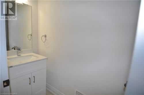 2 piece bath - 1685 9Th Avenue E Unit# 3, Owen Sound, ON - Indoor Photo Showing Bathroom