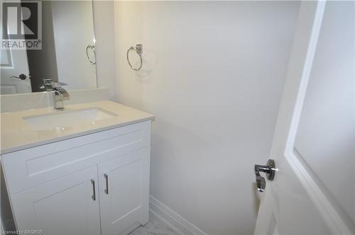 1685 9Th Avenue E Unit# 4, Owen Sound, ON - Indoor Photo Showing Bathroom