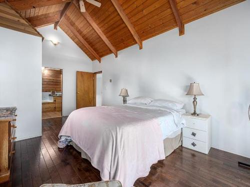 2060 Moha Road, Lillooet, BC - Indoor Photo Showing Bedroom
