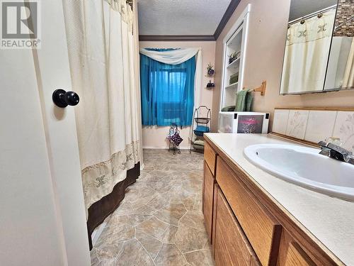 4761 Pollard Road, Quesnel, BC - Indoor Photo Showing Bathroom