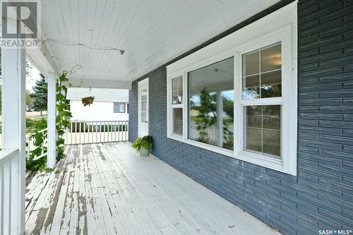 216 6Th Avenue W, Rosetown, SK - Outdoor With Deck Patio Veranda With Exterior