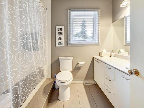 Bathroom - 828 Av. Du Brabant, Québec (Sainte-Foy/Sillery/Cap-Rouge), QC - Indoor Photo Showing Bathroom