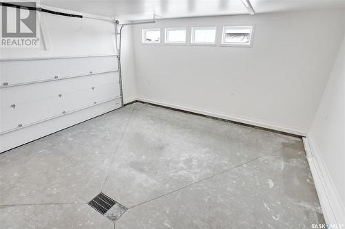 8267 Wascana Gardens Point, Regina, SK - Indoor Photo Showing Garage