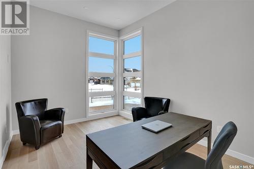 8267 Wascana Gardens Point, Regina, SK - Indoor Photo Showing Office