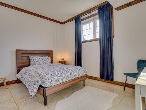 Bedroom - 132 Ch. Du Domaine-Pépin, Amherst, QC - Indoor Photo Showing Bedroom