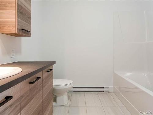 Bathroom - 1602 Rue De La Berge, Ormstown, QC - Indoor Photo Showing Bathroom