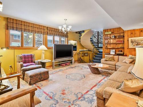 Family room - 266 Boul. De Montrose, Saint-Lambert, QC - Indoor Photo Showing Living Room With Fireplace