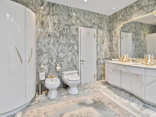 Ensuite bathroom - 266 Boul. De Montrose, Saint-Lambert, QC - Indoor Photo Showing Bathroom