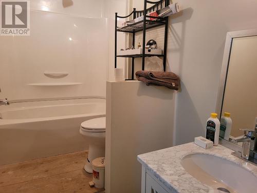 846 Okanagan Ave, Chase, BC - Indoor Photo Showing Bathroom