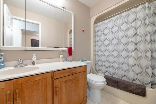 50 Cariboo Drive, Elkford, BC - Indoor Photo Showing Bathroom