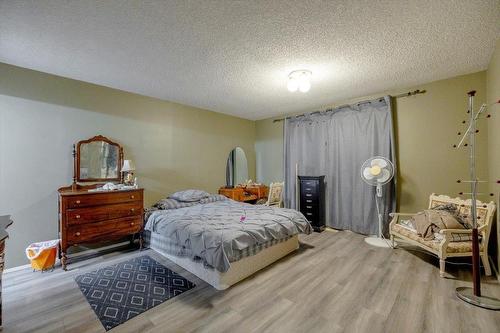 50 Cariboo Drive, Elkford, BC - Indoor Photo Showing Bedroom
