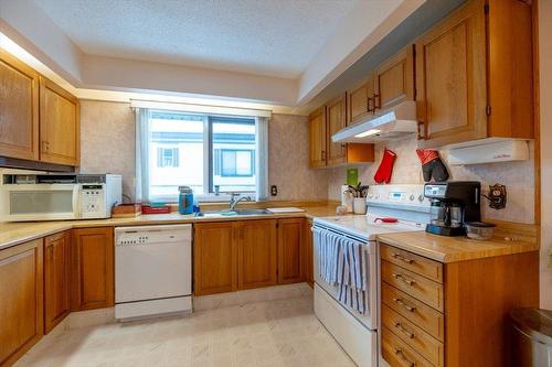 50 Cariboo Drive, Elkford, BC - Indoor Photo Showing Kitchen With Double Sink