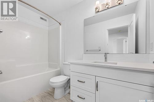 5409 Nicholson Avenue, Regina, SK - Indoor Photo Showing Bathroom