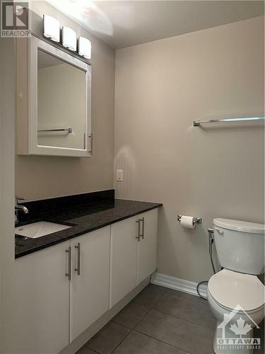 242 Rideau Street Unit#2307, Ottawa, ON - Indoor Photo Showing Bathroom