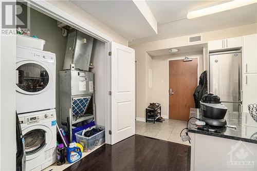 242 Rideau Street Unit#2307, Ottawa, ON - Indoor Photo Showing Laundry Room