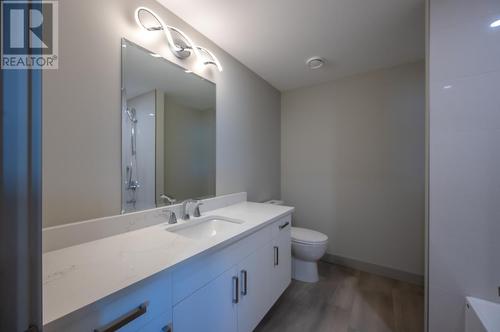 1134 Elk Street, Penticton, BC - Indoor Photo Showing Bathroom