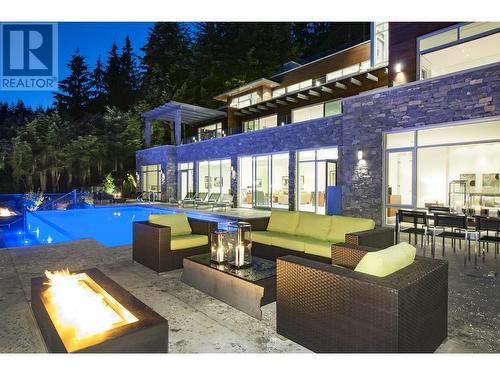 1116 Millstream Road, West Vancouver, BC - Outdoor With In Ground Pool