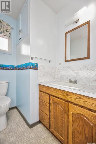 2815 1St Avenue W, Prince Albert, SK - Indoor Photo Showing Bathroom
