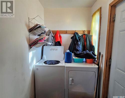 102 Dominion Avenue, Kincaid, SK - Indoor Photo Showing Laundry Room