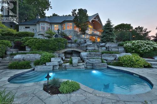 872 Whittier Crescent, Mississauga, ON - Outdoor With In Ground Pool