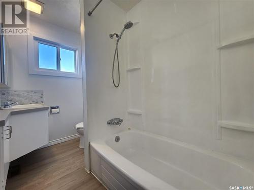 601 Centre Street, Assiniboia, SK - Indoor Photo Showing Bathroom
