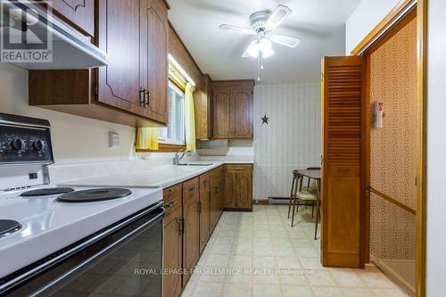 22 Northwood Cres, Belleville, ON - Indoor Photo Showing Kitchen