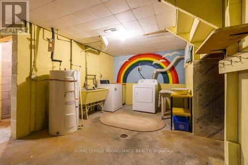 22 Northwood Cres, Belleville, ON - Indoor Photo Showing Laundry Room