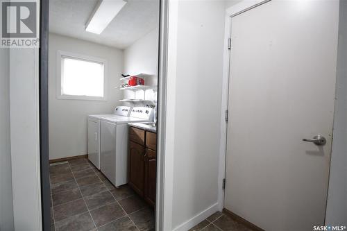 410 3Rd Avenue, Whitewood, SK - Indoor Photo Showing Laundry Room