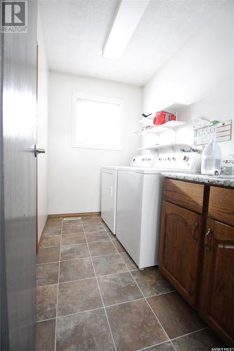 410 3Rd Avenue, Whitewood, SK - Indoor Photo Showing Laundry Room