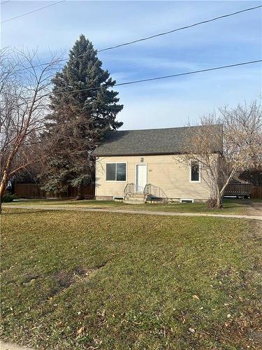 169 4Th Avenue W, Souris, MB - Outdoor