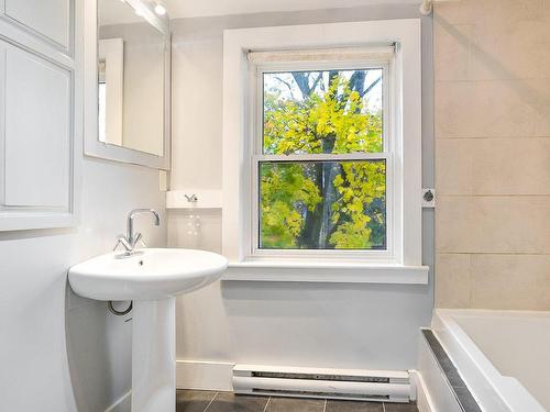 Salle de bains - 113 Av. De Breslay, Pointe-Claire, QC - Indoor Photo Showing Bathroom
