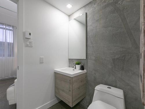 Salle de bains - 1G-730 Rue Rose-De-Lima, Montréal (Le Sud-Ouest), QC - Indoor Photo Showing Bathroom
