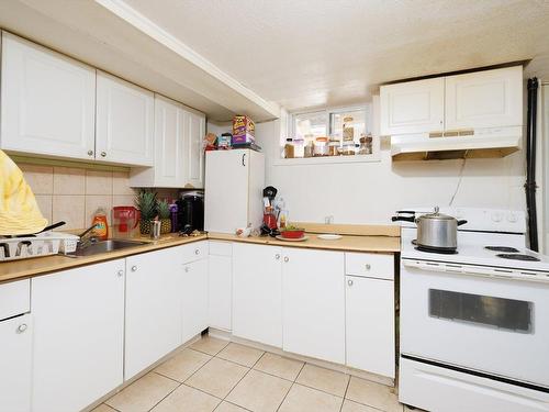 Cuisine - 7758  - 7760 Av. De L'Épée, Montréal (Villeray/Saint-Michel/Parc-Extension), QC - Indoor Photo Showing Kitchen