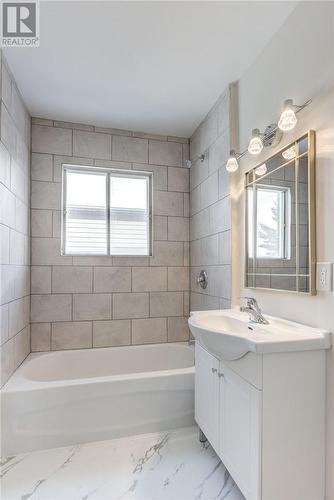 481 Victoria, Greater Sudbury, ON - Indoor Photo Showing Bathroom