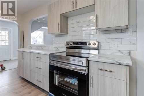 481 Victoria, Greater Sudbury, ON - Indoor Photo Showing Kitchen