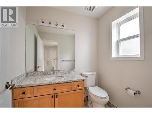 867 Mt Grady Place, Vernon, BC - Indoor Photo Showing Bathroom