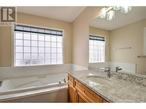 867 Mt Grady Place, Vernon, BC - Indoor Photo Showing Bathroom