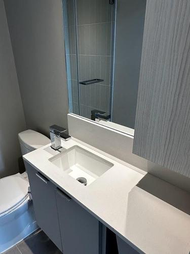 3883 Quartz Road|Unit #Unit 401, Mississauga, ON - Indoor Photo Showing Bathroom