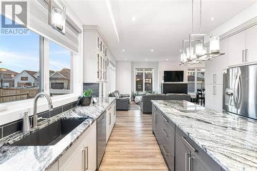 343 Bolstad Way, Saskatoon, SK - Indoor Photo Showing Kitchen With Double Sink With Upgraded Kitchen