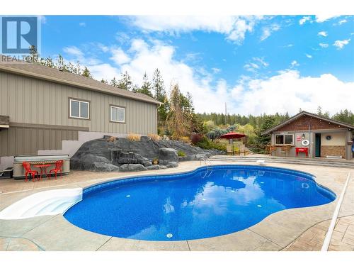 2775 Harvard Road, Kelowna, BC - Outdoor With In Ground Pool With Backyard
