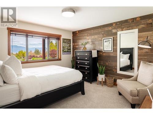 2775 Harvard Road, Kelowna, BC - Indoor Photo Showing Bedroom