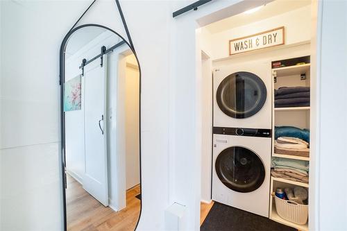 82 Tolton Avenue, Hamilton, ON - Indoor Photo Showing Laundry Room