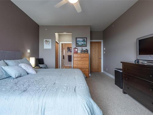 408-2676 Island Hwy South, Campbell River, BC - Indoor Photo Showing Bedroom